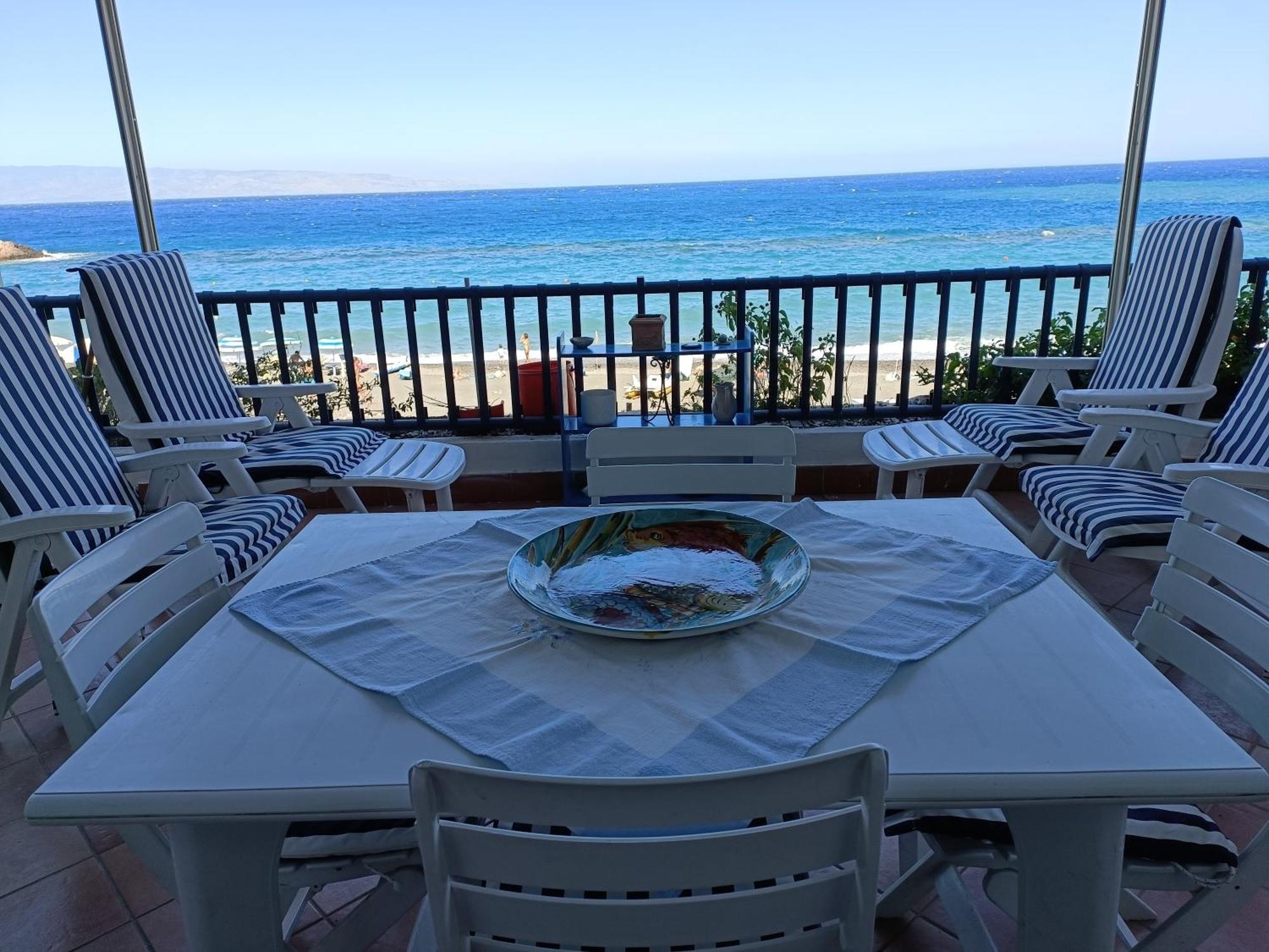 Casa Vacanze Margarita Sant'Alessio Siculo Bagian luar foto