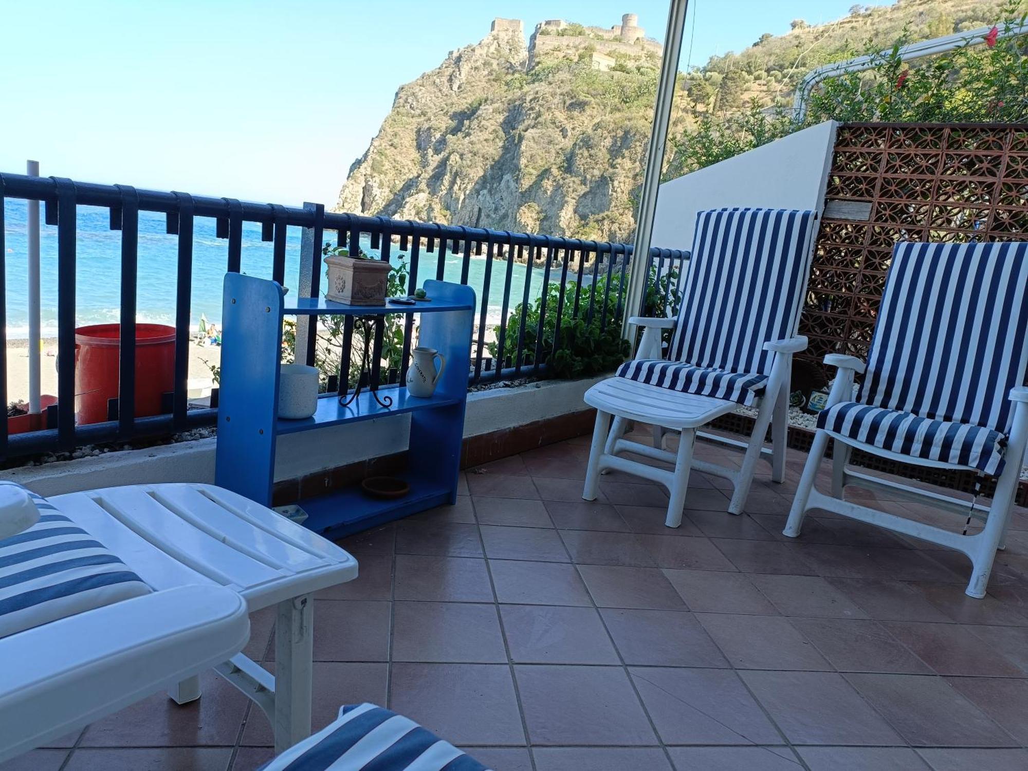 Casa Vacanze Margarita Sant'Alessio Siculo Bagian luar foto