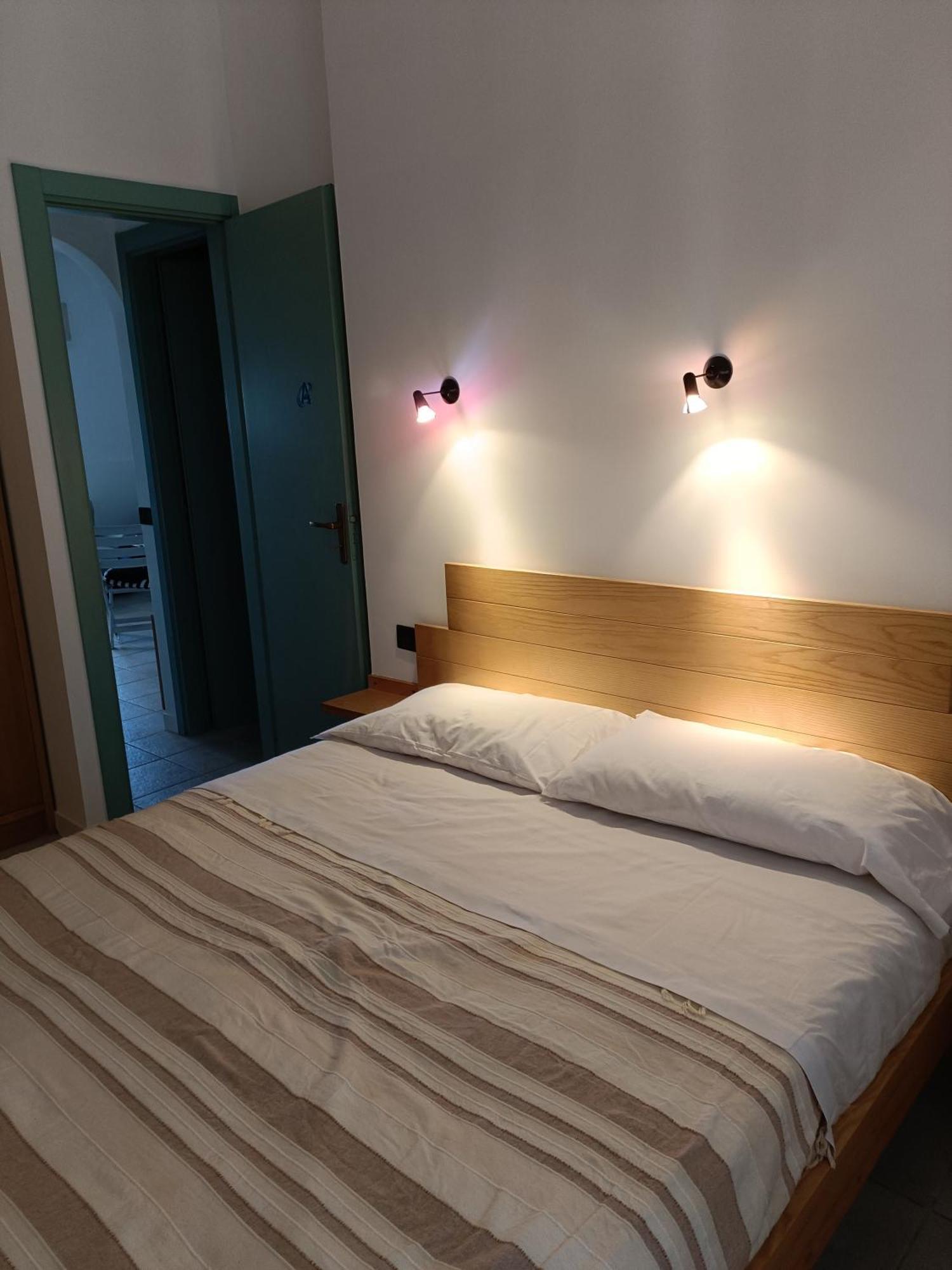 Casa Vacanze Margarita Sant'Alessio Siculo Bagian luar foto